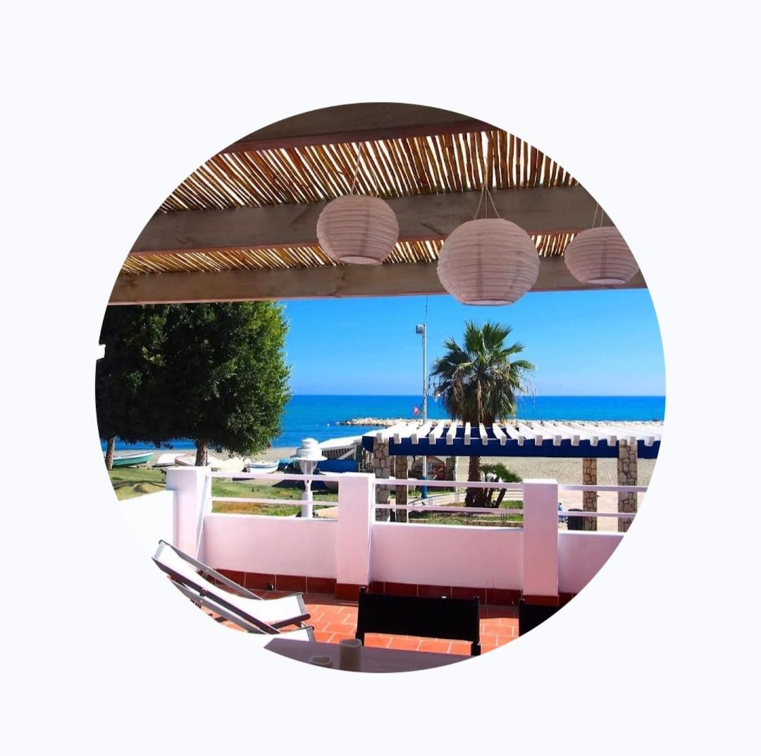 Playa 45, First Line Beach House Málaga Esterno foto