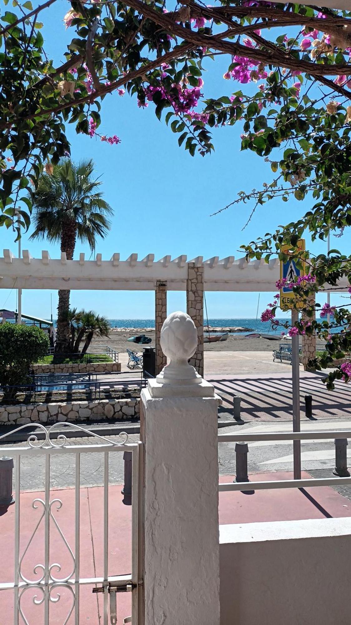 Playa 45, First Line Beach House Málaga Esterno foto